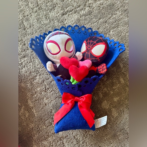 Plush Toy Bouquet Bundle  - Red and Blue - Picture 3 of 3